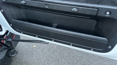 Land Rover Defender 3.0 D250 X-Dynamic SE 90 3dr Auto Diesel Estate